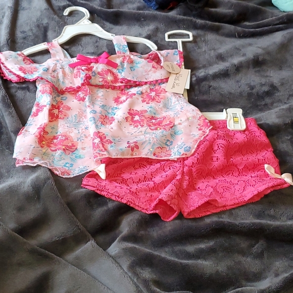 Pink flower top with pink shorts set